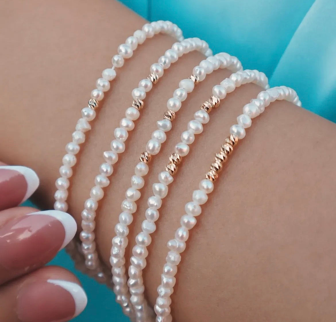 5 bracelet johar naturelle avec des boules en Or18k